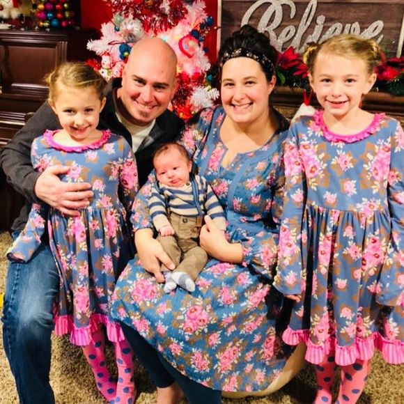 Meet your Posher, Amanda - Picture 1 of 1